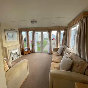  Holiday park N28 Chill Place: Extended Near Attractions United Kingdom