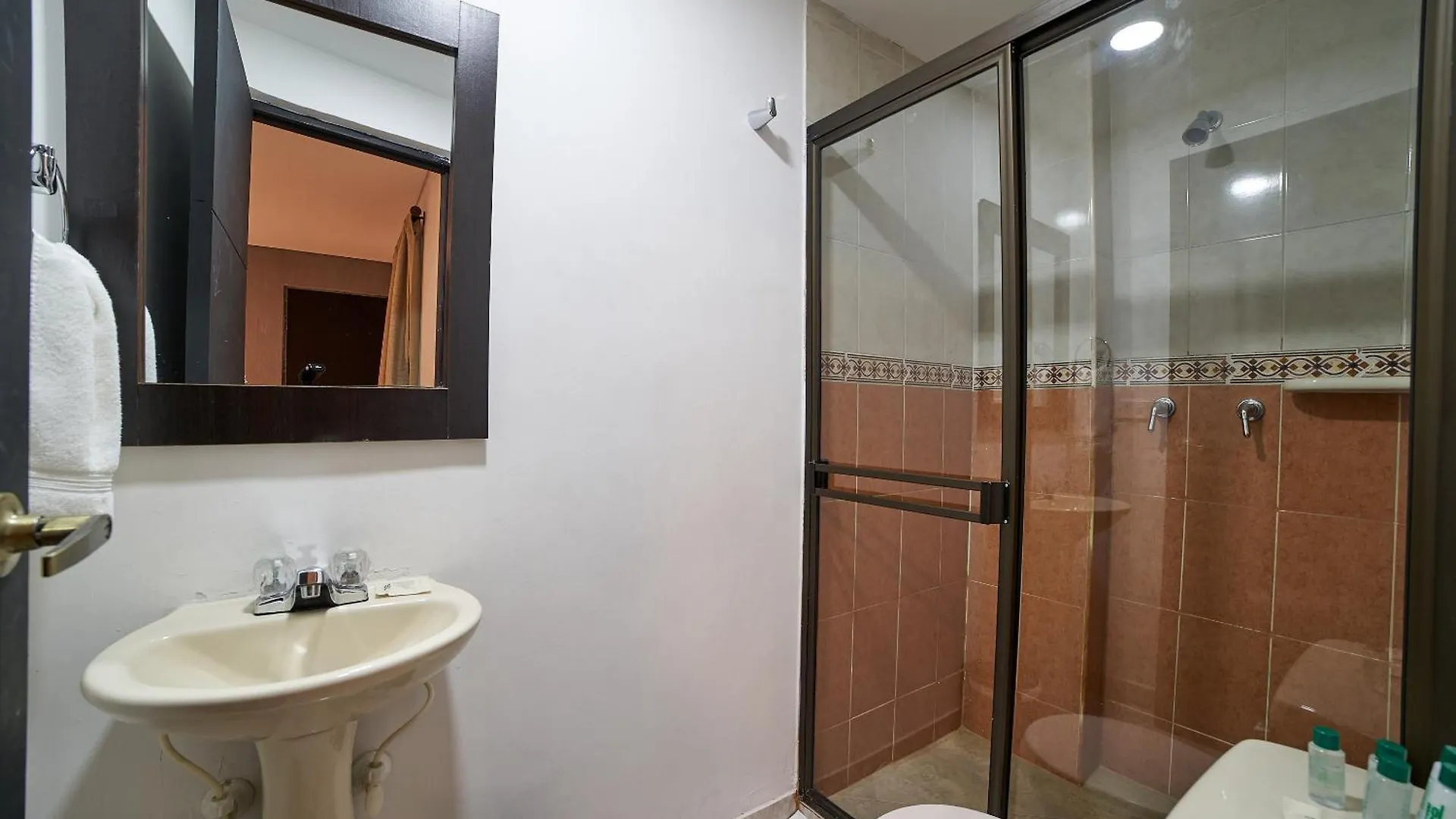 Farum Hotel Medellin 0*,  Colombia